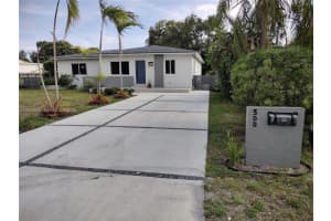 300 S Biscayne River Dr, Miami