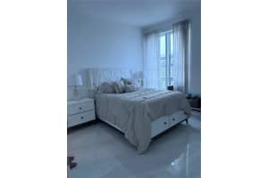 950 Brickell Bay Dr APT 4208, Miami, FL 33131, - MLS#A12017059
