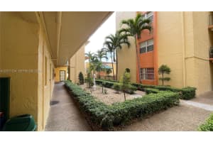 1975 W 44th Pl #405, Hialeah, FL 33012, - MLS#A12017134