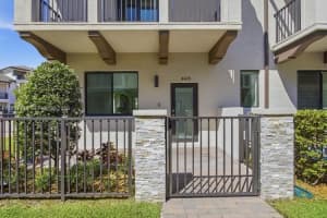 4426 83rd Pkwy, Doral