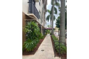1900 Van Buren St APT 111B, Hollywood, FL 33020, - MLS#A12017158