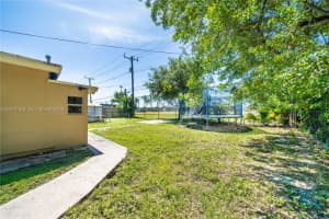 6472 Pierce St, Hollywood, FL 33024, - MLS#A12017163