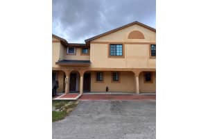 1595 Sw 122nd Ave 4-5, Miami