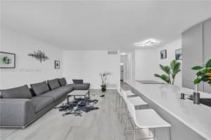 1720 Jefferson St APT 511, Hollywood, FL 33020, - MLS#A12017234