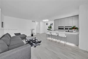 1720 Jefferson St APT 511, Hollywood, FL 33020, - MLS#A12017234