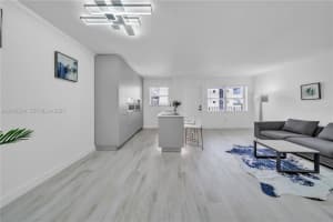 1720 Jefferson St APT 511, Hollywood, FL 33020, - MLS#A12017234