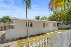 8400 NW 24th Ct, Miami, FL 33147, - MLS#A12017385