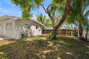 8400 NW 24th Ct, Miami, FL 33147, - MLS#A12017385