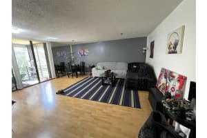 671 195th Street, Miami, FL 33179 - MLS#A12017422