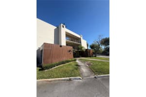8035 Sw 107th Ave 203, Miami