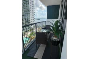 1750 N Bayshore Dr 1609, Miami