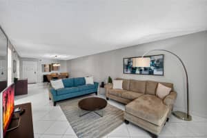 2401 Collins Ave APT 1107, Miami Beach, FL 33140, - MLS#A12017557