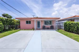 10 NW 60th Ct, Miami, FL 33126, - MLS#A12017590