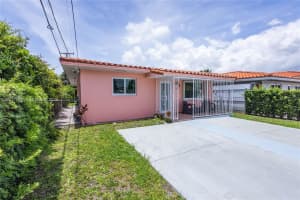 10 NW 60th Ct, Miami, FL 33126, - MLS#A12017590