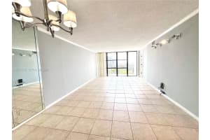 800 Parkview Dr APT 1007, Hallandale Beach, FL 33009, - MLS#A12017616