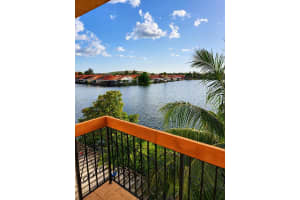 5650 W 26th Ct 207, Hialeah