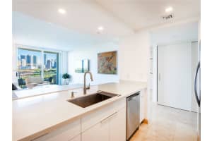 2475 Brickell Ave 903, Miami