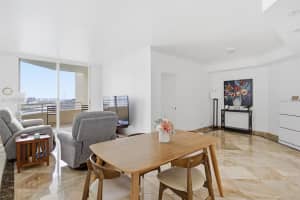 888 Brickell Key Dr APT 2010, Miami, FL 33131, - MLS#A12017685