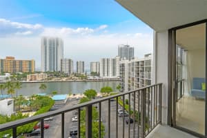 800 Parkview Dr APT 906, Hallandale Beach, FL 33009, - MLS#A12017763