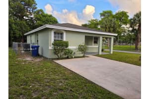 700 NW 19th Terrace, Fort Lauderdale, FL 33311, - MLS#A12017781