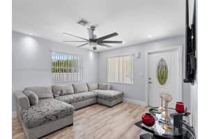 6432 Perry St, Hollywood, FL 33024, - MLS#A12017809