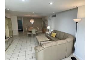 5005 Collins Ave APT 424, Miami Beach, FL 33140, - MLS#A12017835