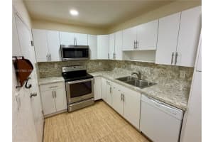 9429 SW 76th St APT W25, Miami, FL 33173, - MLS#A12017883