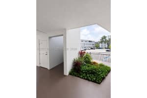 5611 W 25th Ct Apt 8-A, Hialeah, FL 33016, - MLS#A12017890