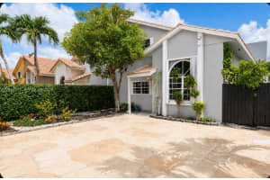 7811 SW 9th Terrace, Miami, FL 33144, - MLS#A12017911