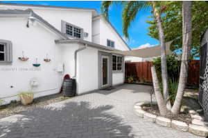 7811 SW 9th Terrace, Miami, FL 33144, - MLS#A12017911