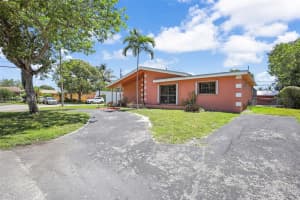 3405 E Shore Rd, Miramar, FL 33023, - MLS#A12017939