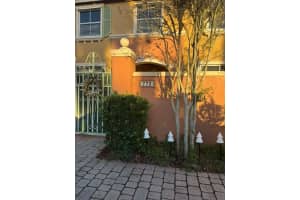 772 Sw 106th Ave 1910, Pembroke Pines