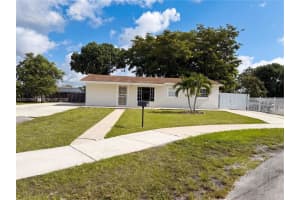 4403 Nw 202nd St, Miami Gardens