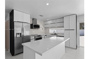 421 56th Terrace, Hollywood, FL 33023 - MLS#A12017991