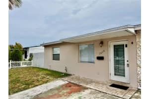 2614 Sheridan St #1, Hollywood, FL 33020, - MLS#A12017993
