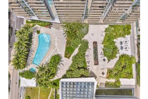 88 SW 7th St Apt 2011, Miami, FL 33130, - MLS#A12018034