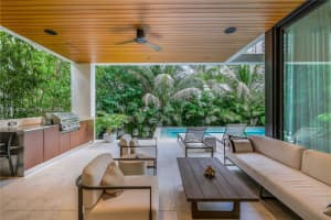 1092 N Venetian Dr, Miami Beach, FL 33139, - MLS#A12018036