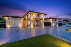 320 Sw 125th Ave, Miami