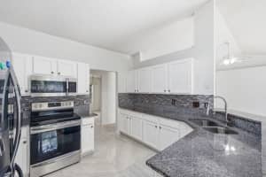 7608 Deland Ave, Fort Pierce, FL 34951, - MLS#A12018077