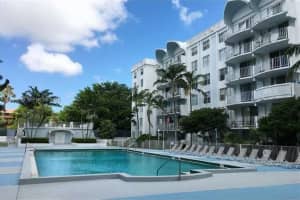 492 Nw 165 St Rd C516, Miami