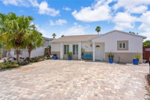 19903 NW 67th Ct, Hialeah, FL 33015, - MLS#A12018179