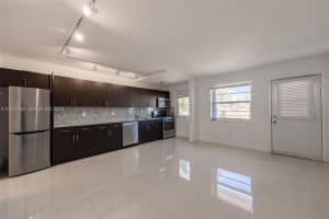 525 Meridian Ave APT 305, Miami Beach, FL 33139, - MLS#A12018193