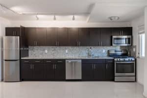 525 Meridian Ave APT 305, Miami Beach, FL 33139, - MLS#A12018193