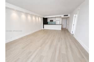 5 Island Ave APT 9B, Miami Beach, FL 33139, - MLS#A12018205