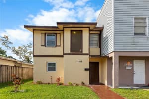 7958 SW 6th St, North Lauderdale, FL 33068, - MLS#A12018224