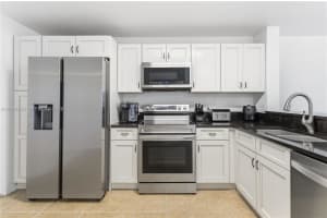 4065 Crystal Lake Dr, Pompano Beach, FL 33064, - MLS#A12018242