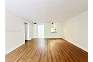 450 Commodore Dr APT 214, Plantation, FL 33325, - MLS#A12018247