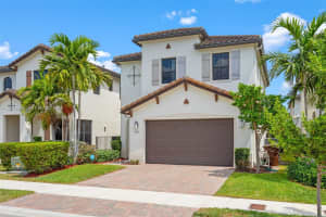3323 W 96 Pl, Hialeah, FL 33018, - MLS#A12018296