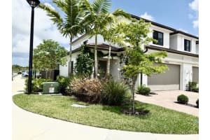 12025 Sw 83rd Pl, Miami