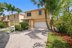 1282 Grant Ct, Hollywood, FL 33019, - MLS#A12018326